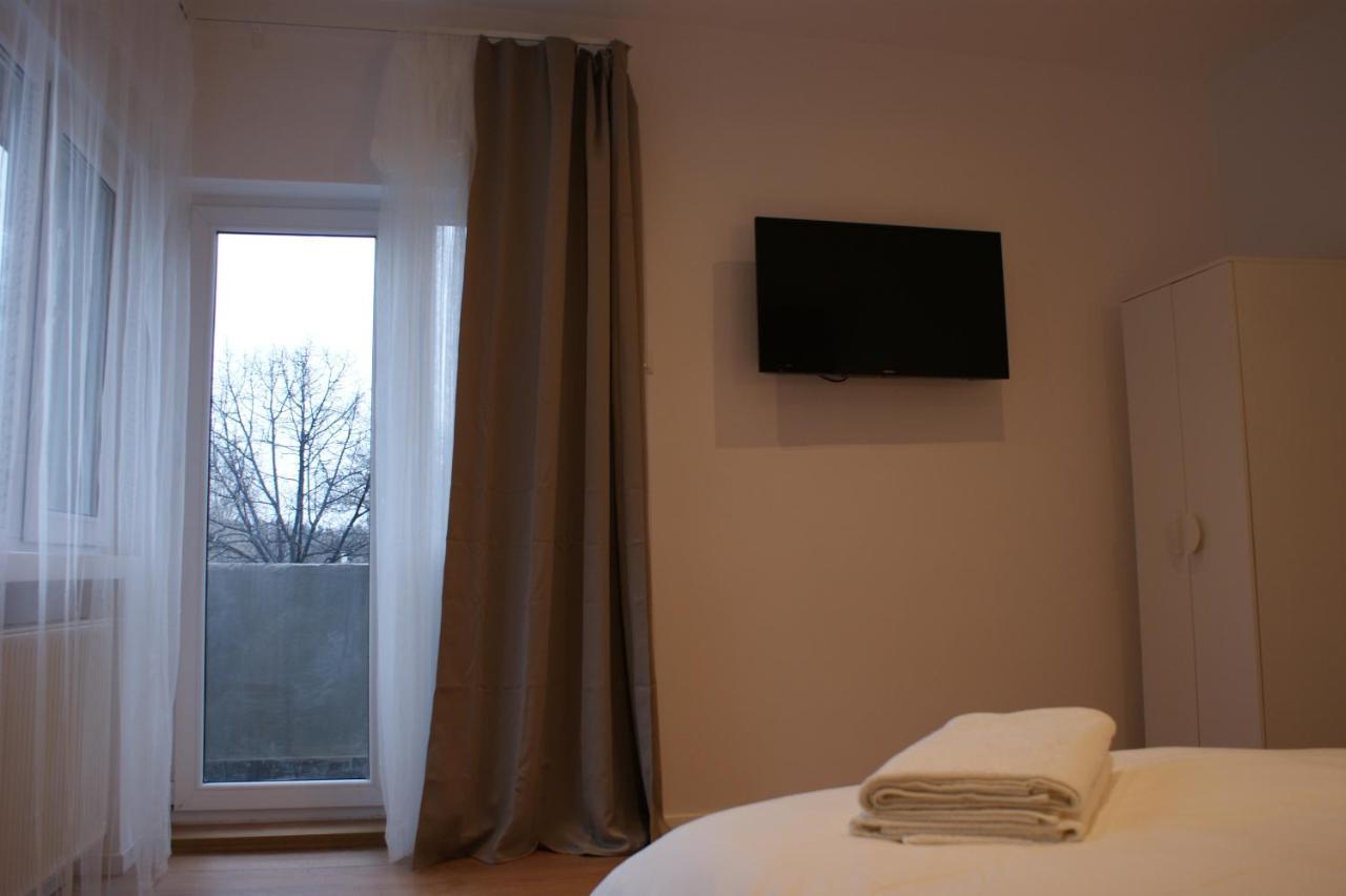 On The River Ultra Central Suites 부쿠레슈티 외부 사진