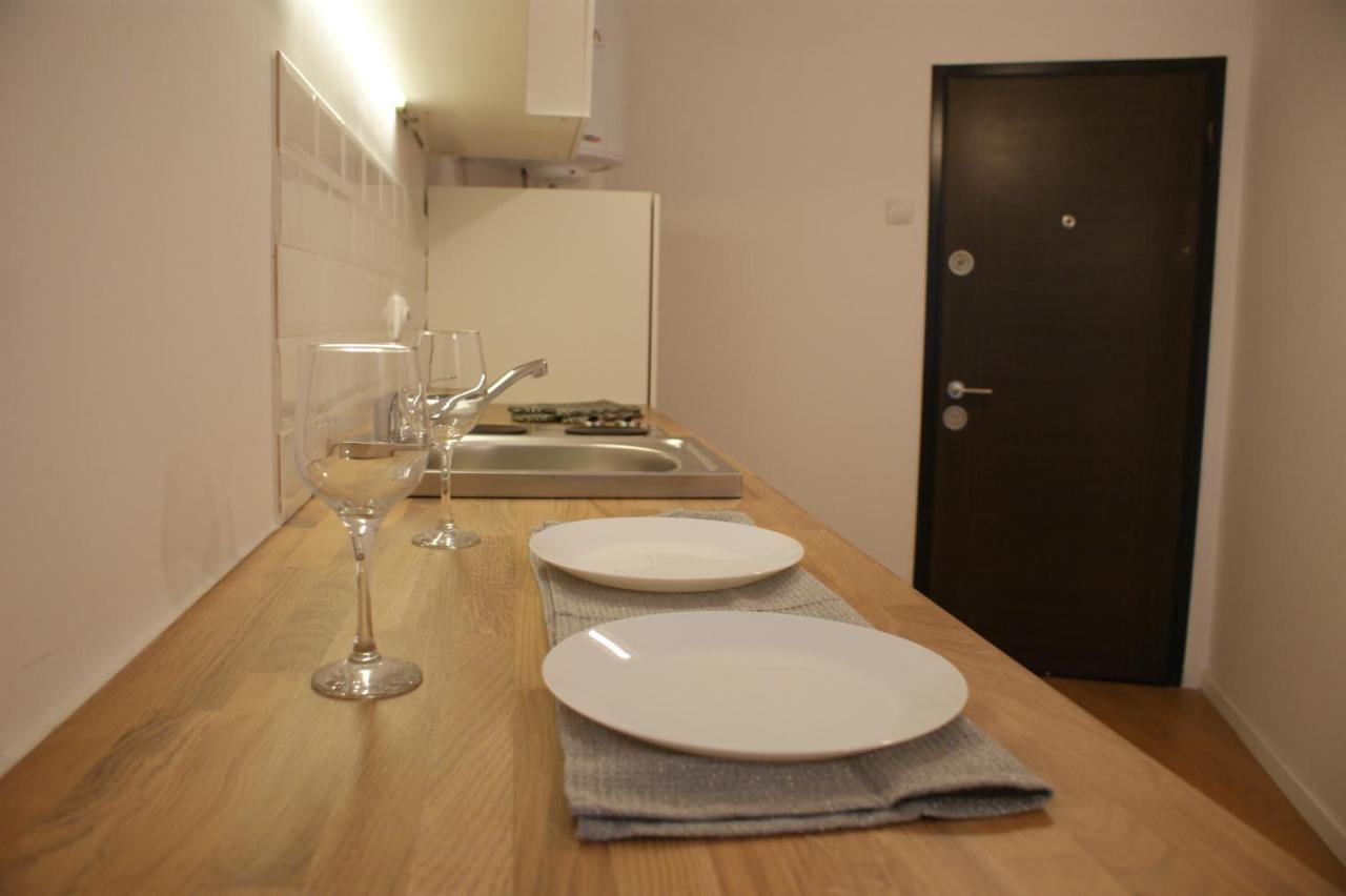 On The River Ultra Central Suites 부쿠레슈티 외부 사진
