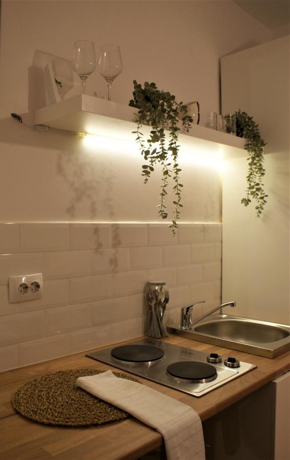 On The River Ultra Central Suites 부쿠레슈티 외부 사진