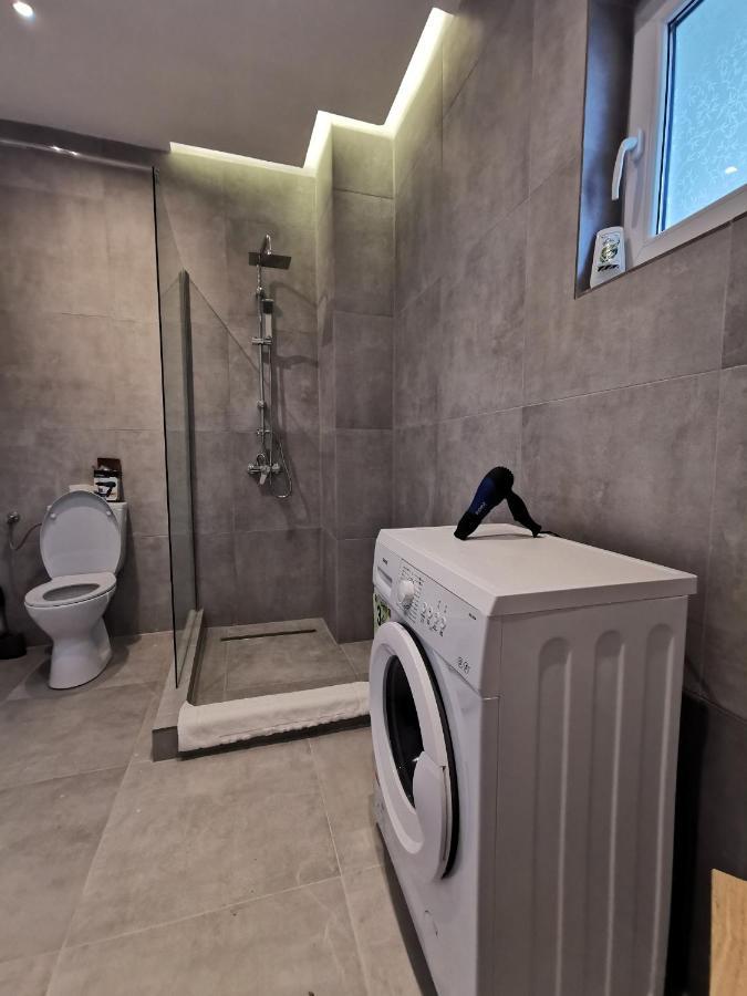 On The River Ultra Central Suites 부쿠레슈티 외부 사진