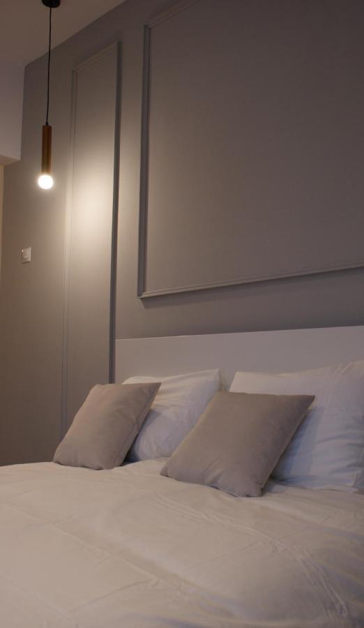 On The River Ultra Central Suites 부쿠레슈티 외부 사진