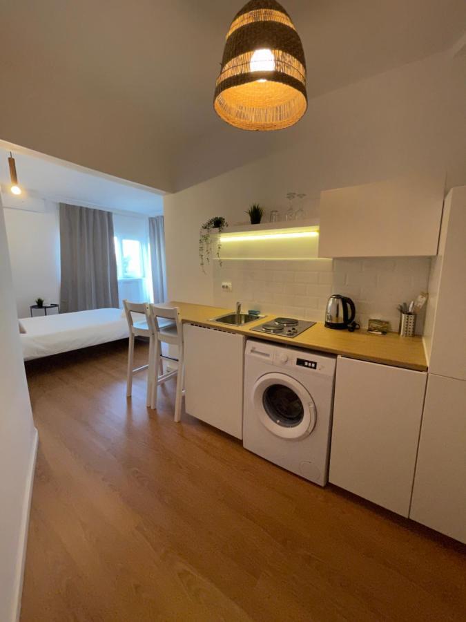 On The River Ultra Central Suites 부쿠레슈티 외부 사진