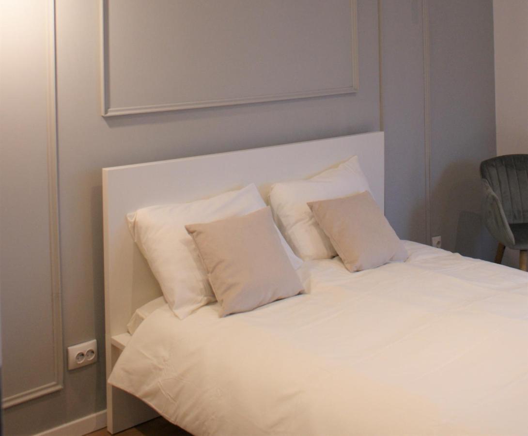 On The River Ultra Central Suites 부쿠레슈티 외부 사진