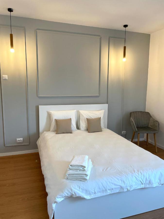 On The River Ultra Central Suites 부쿠레슈티 외부 사진