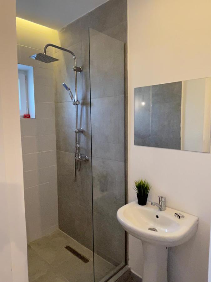 On The River Ultra Central Suites 부쿠레슈티 외부 사진