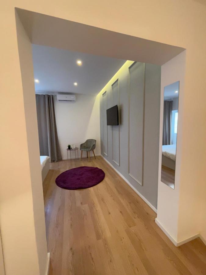 On The River Ultra Central Suites 부쿠레슈티 외부 사진