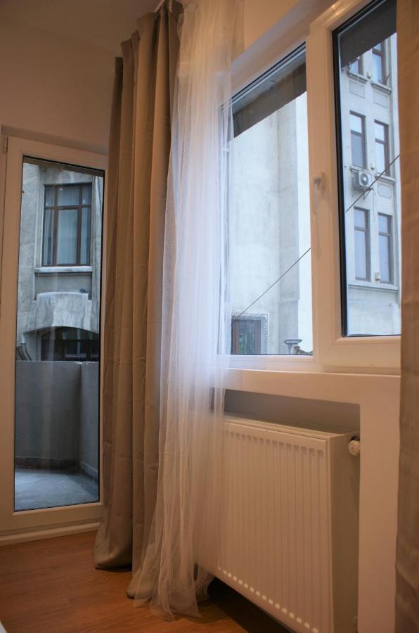 On The River Ultra Central Suites 부쿠레슈티 외부 사진
